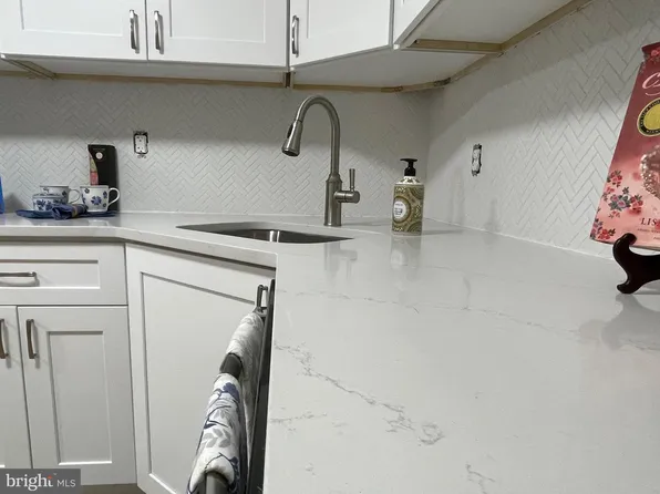 3339 Huntley Square Dr APT T-2, Temple Hills, MD 20748
