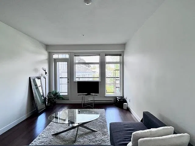 1 bed, 610 sqft, $2,700 — Photo 2