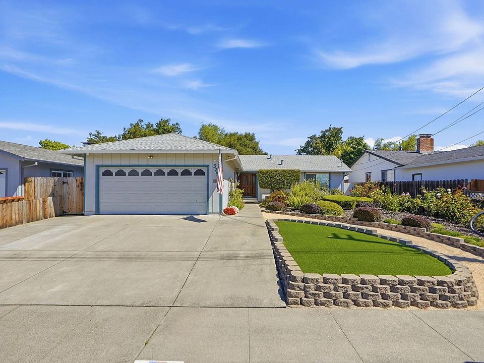 1st image of 525 Albert Way