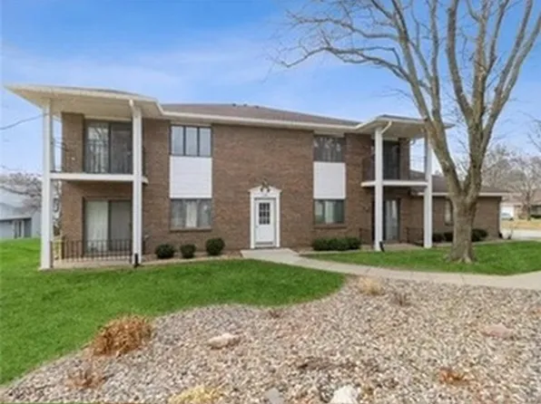 1120 49th St Unit 4, West Des Moines, IA 50266