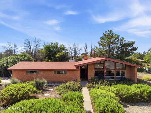 2901 Karen Dr, Las Cruces, NM 88001