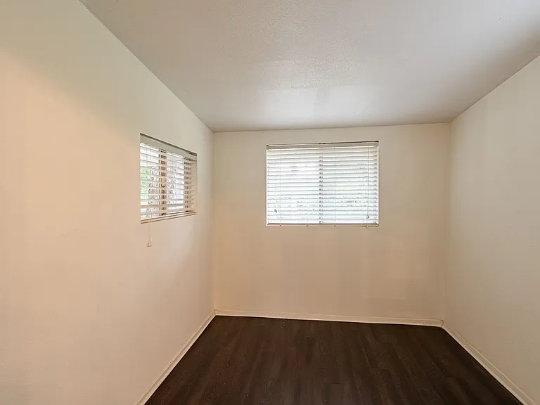 6505 Pevensey Dr — Photo 7