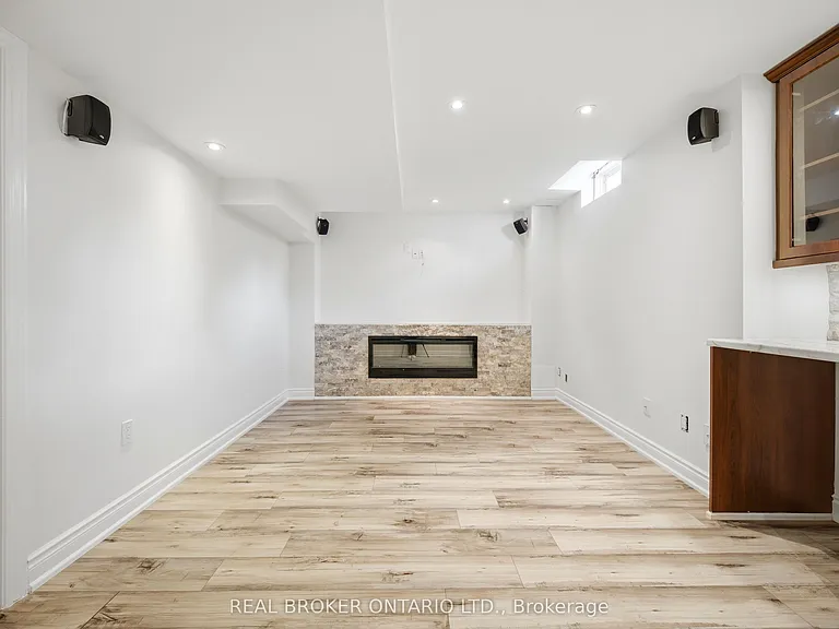 3277 Paul Henderson Dr — Photo 24