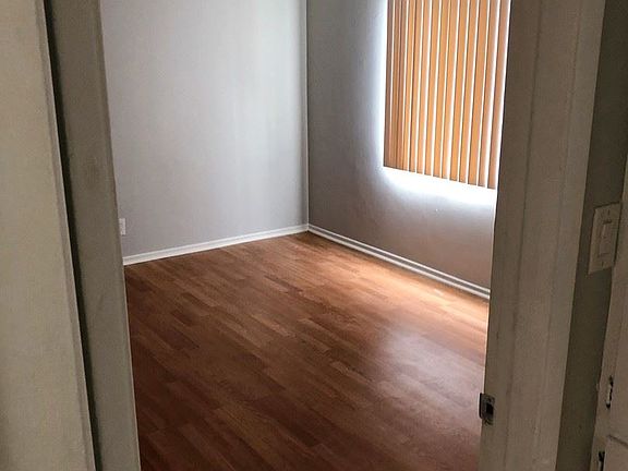 4th image of 4633 August St APT 05