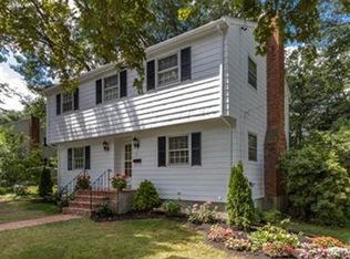 11 Andrews Rd, Wakefield, MA 01880