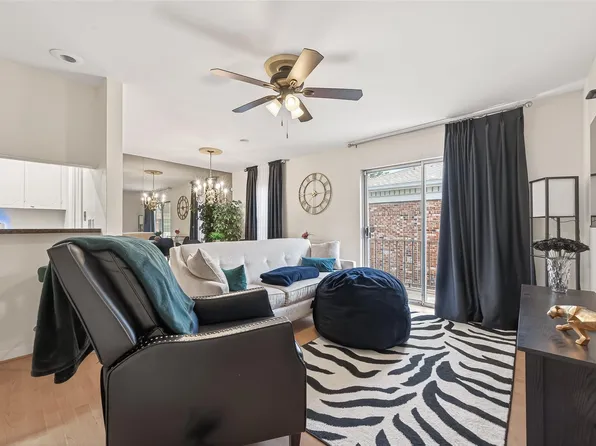 2822 Briarhurst Dr APT 52, Houston, TX 77057