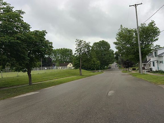 4th image of 235 10th St