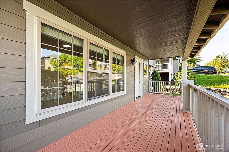 4th image of 20107 40th Avenue E