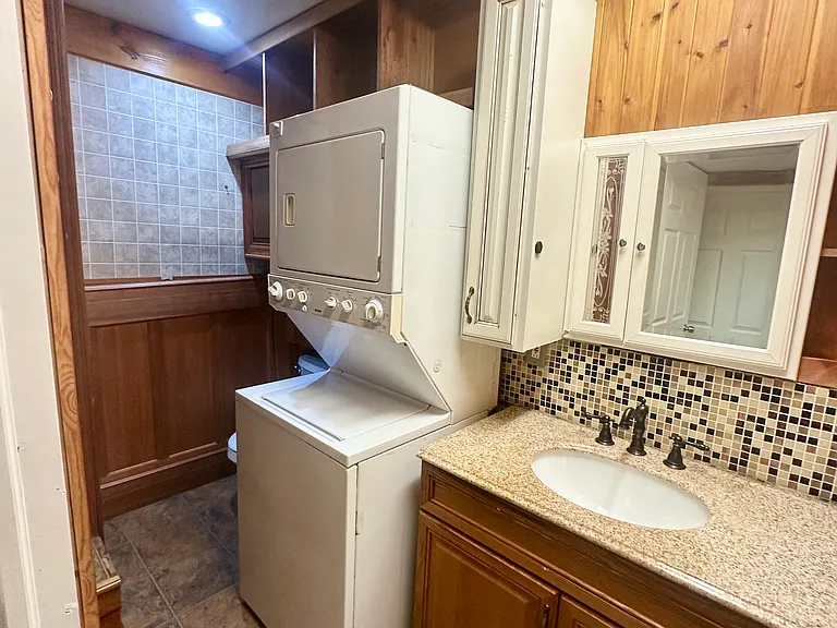2422 Main St #1 — Photo 15