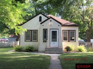 517 Park Ln, Mankato, MN 56001