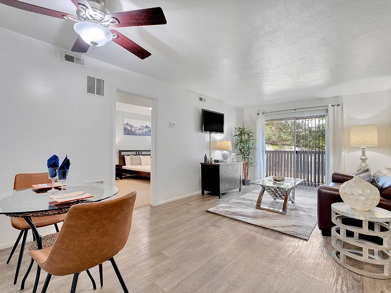 The Pointe at Northridge — Photo 32