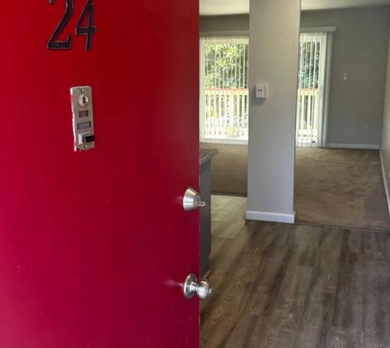 2 bed, 900 sqft, $2,595 — Photo 4