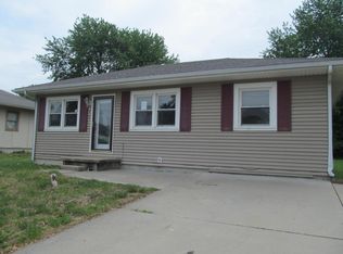 1414 S Grant Ave, Marshall, MO 65340