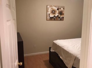 2422 Southgate Sq, Reston, VA 20191