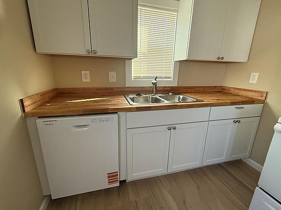 4th image of 1201 N Luther St