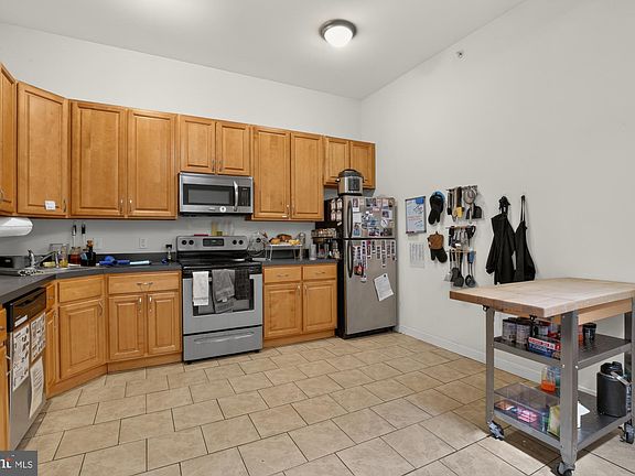 5th image of 4011 Baring St APT 9