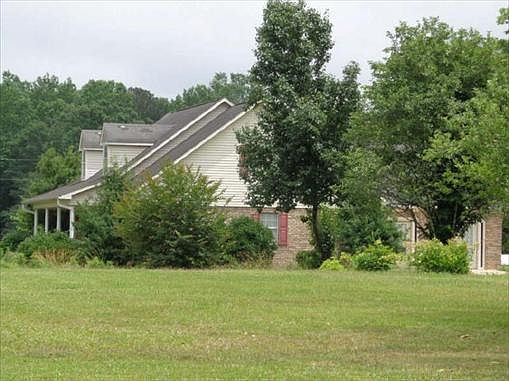 2nd image of 141 Drummond Rd