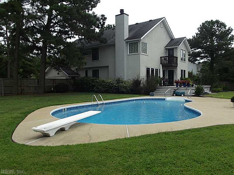 1st image of 800 Los Colonis Dr