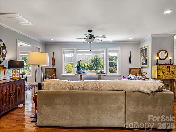 5th image of 13 Ashley Rd