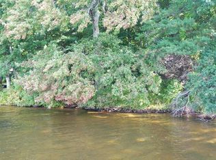 22 Over The Top Rd, Holland, MA 01521