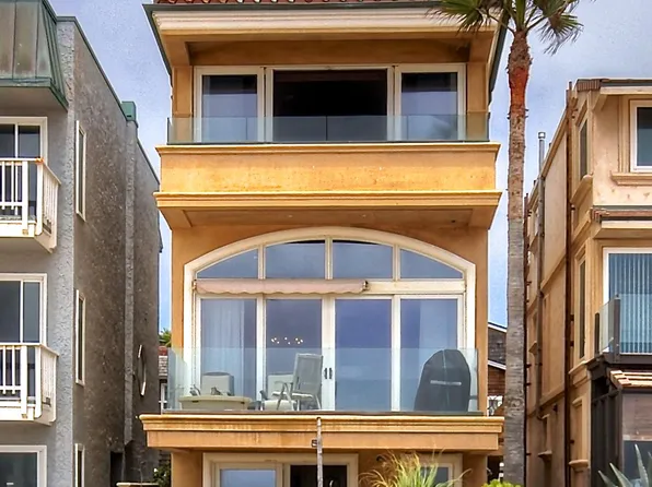 A61 Surfside Ave, Surfside, CA 90743