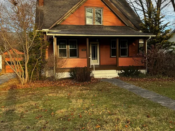 327 Court St S, Lewisburg, WV 24901