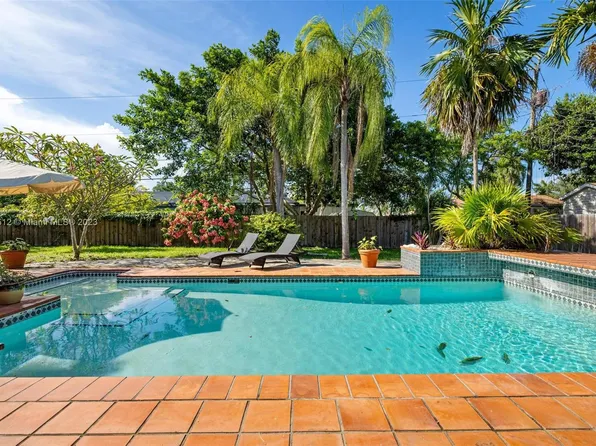 8321 SW 184th Ter, Cutler Bay, FL 33157