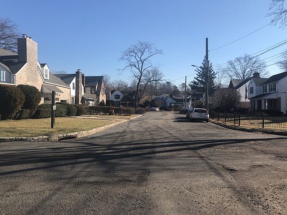 5th image of 125 E Sanford St