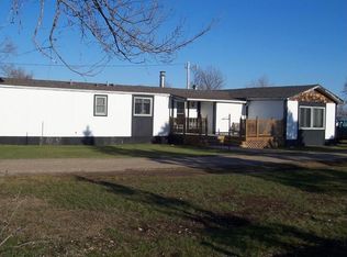 39620 11th St, Woonsocket, SD 57385