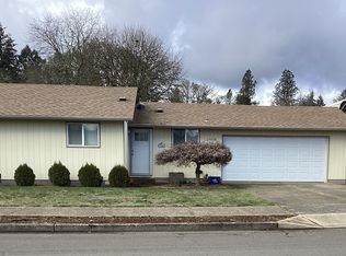 25030 Woodland Ave, Veneta, OR 97487