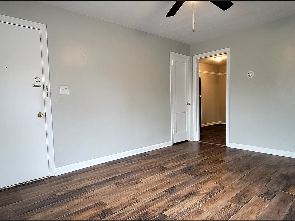 Fairborn - 219-237 East Xenia