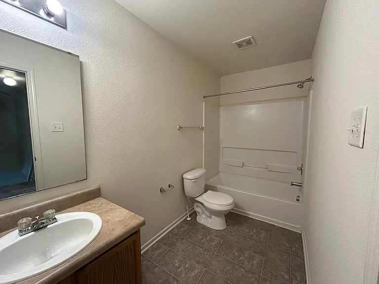 3015 Meadow Knoll Dr — Photo 12