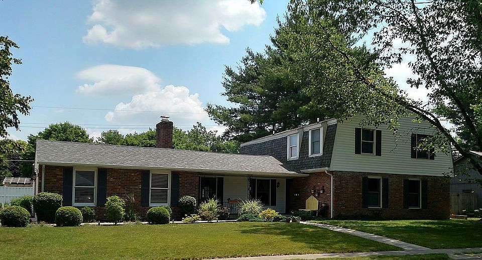Mockingbird Drive view