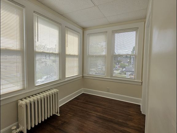 3rd image of 103 Willow St Floor 1