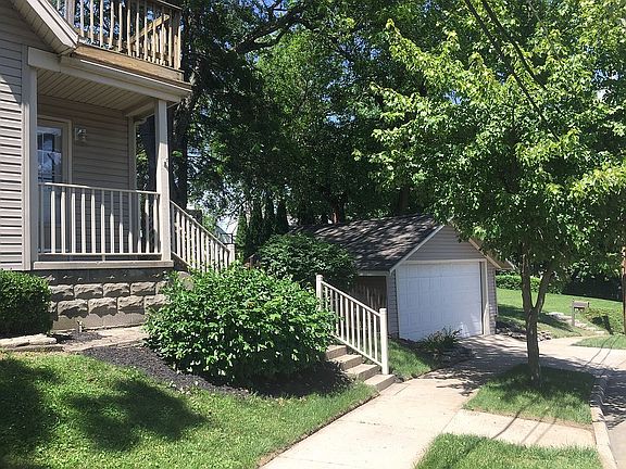 2nd image of 1002 Broadway Ave