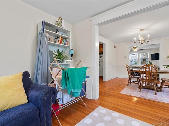 5th image of 52 Augur St