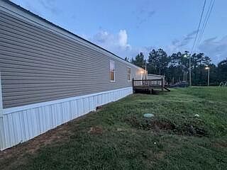 3rd image of 1113 County Road 196