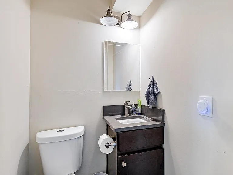 1718 N Gratz St — Photo 10