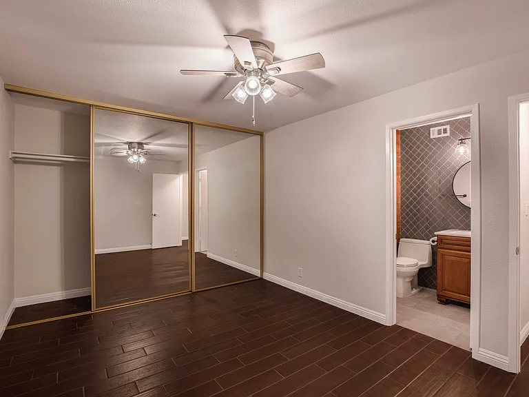 4575 Kenilworth Ct — Photo 7
