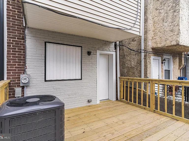 5612 Catharine St — Photo 20
