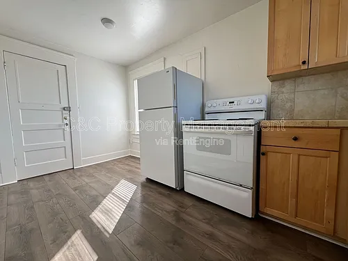 1200 W Market Cir #5 Photo 1