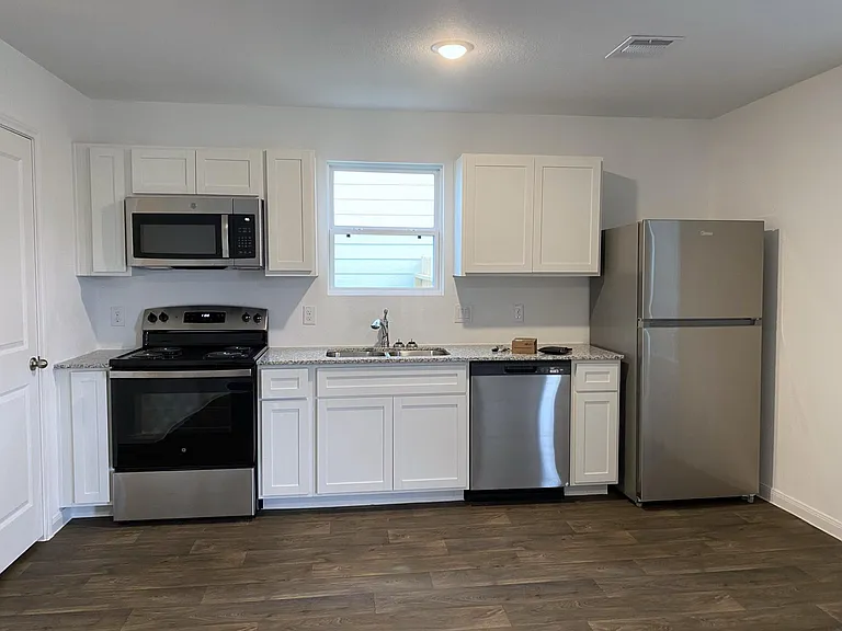 9710 Ruby Stone Way — Photo 4