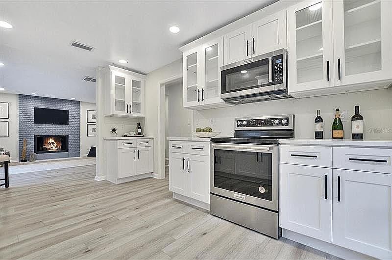 1st image of 15820A Country Lake Dr