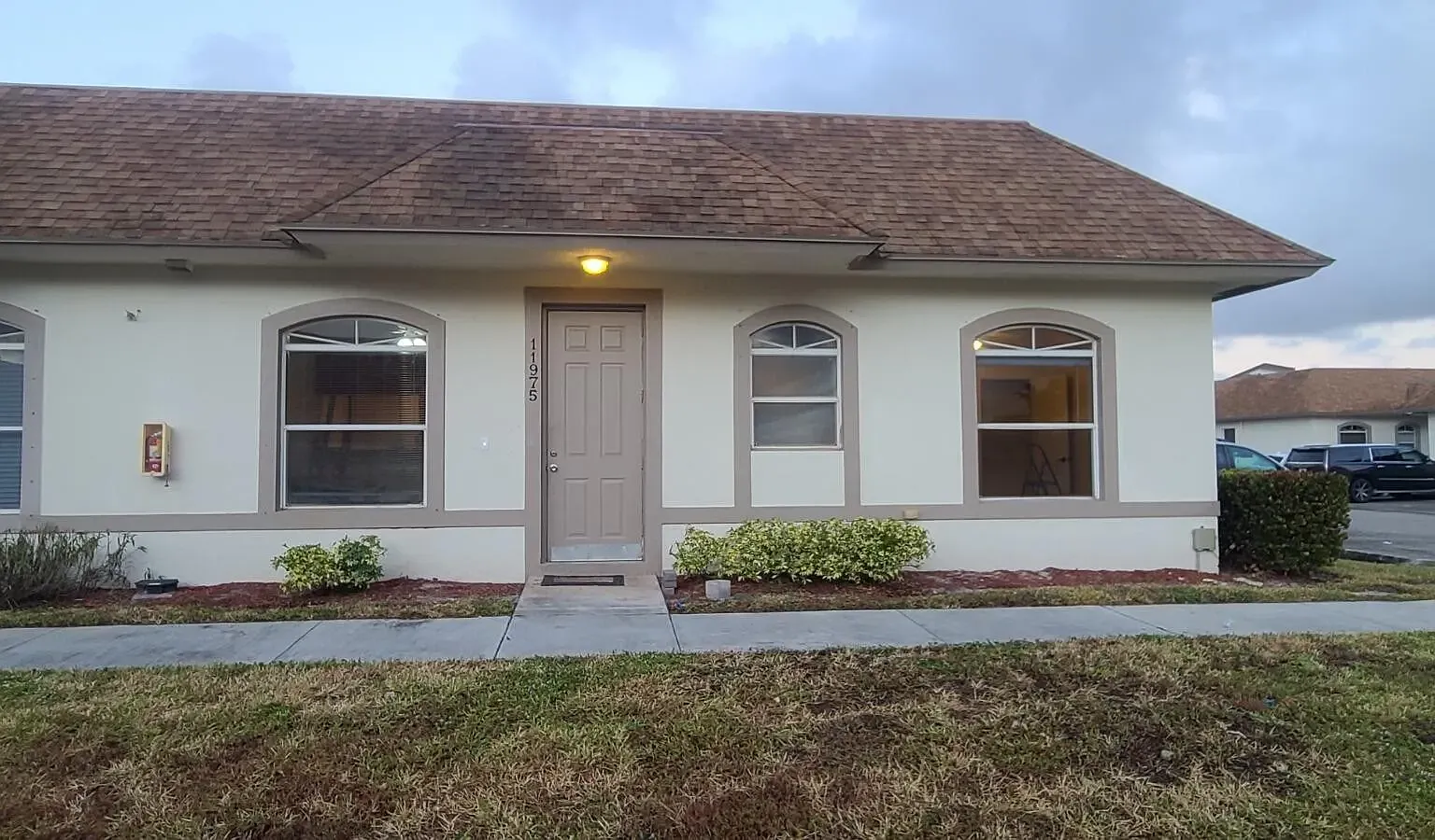3 bed, 1156 sqft, $2,300 — Photo 1