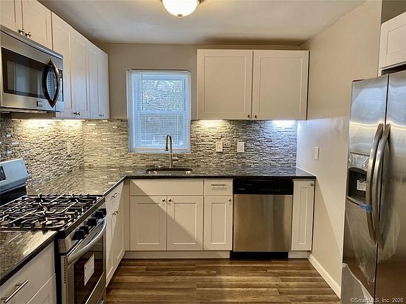 2nd image of 457 Townsend Ave