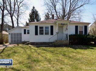 8617 Ramble Rd, Wonder Lake, IL 60097