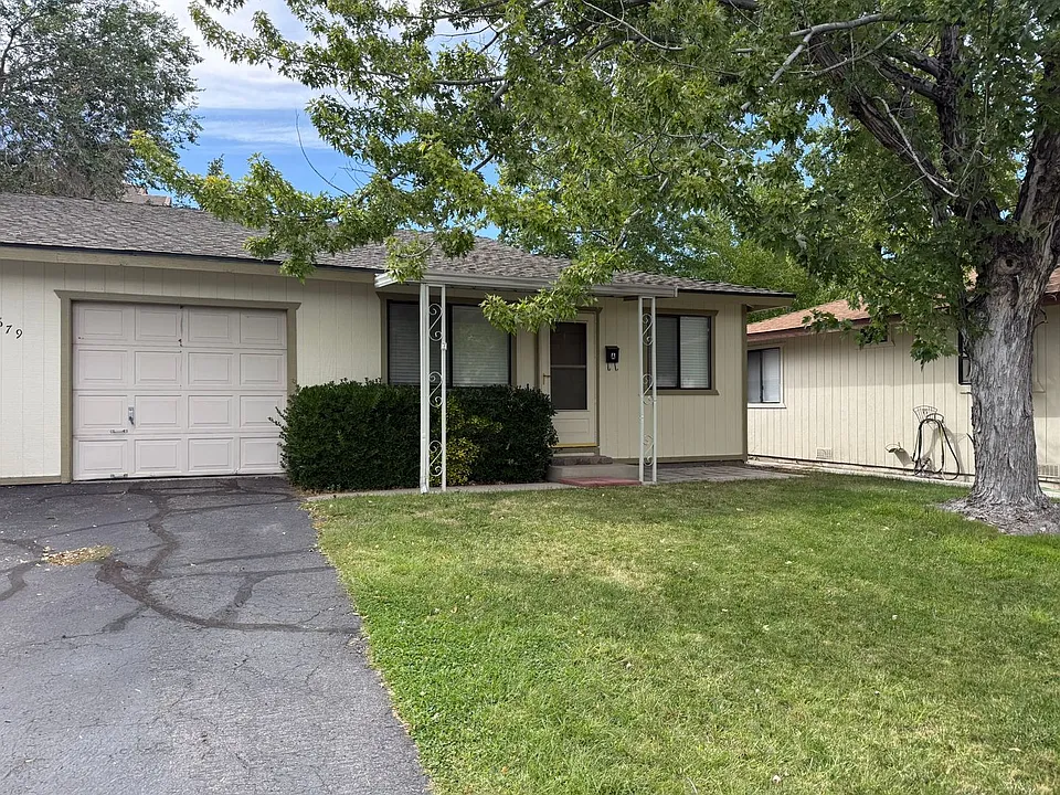 3679 Grant Dr