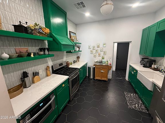 3rd image of 138 N 11TH Avenue