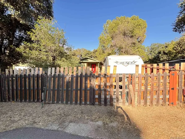 2465 Gladiola Dr, Campo, CA 91906