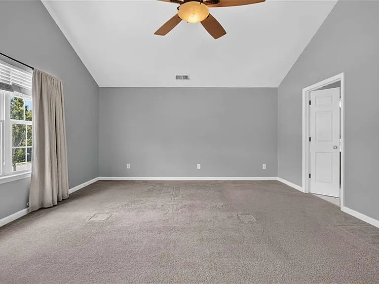 153 Fitzroy Ln — Photo 37